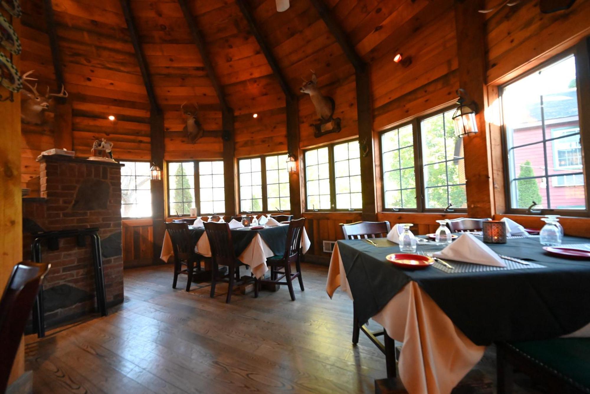 Averill Park La Perla Restaurant & Country Inn מראה חיצוני תמונה