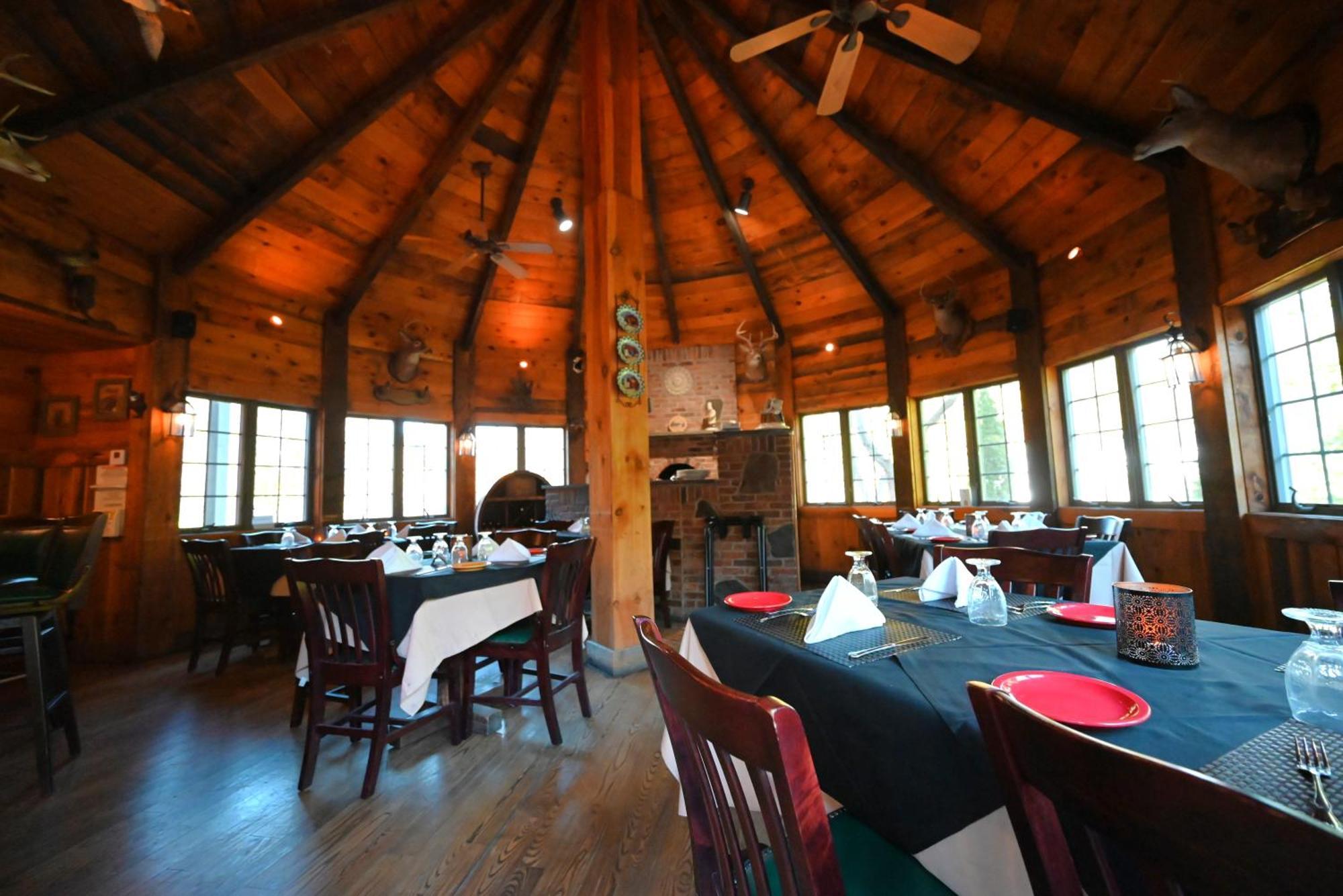 Averill Park La Perla Restaurant & Country Inn מראה חיצוני תמונה